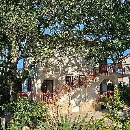 Villa Kucan 포라트 외부 사진
