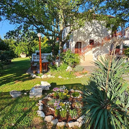 Villa Kucan 포라트 외부 사진